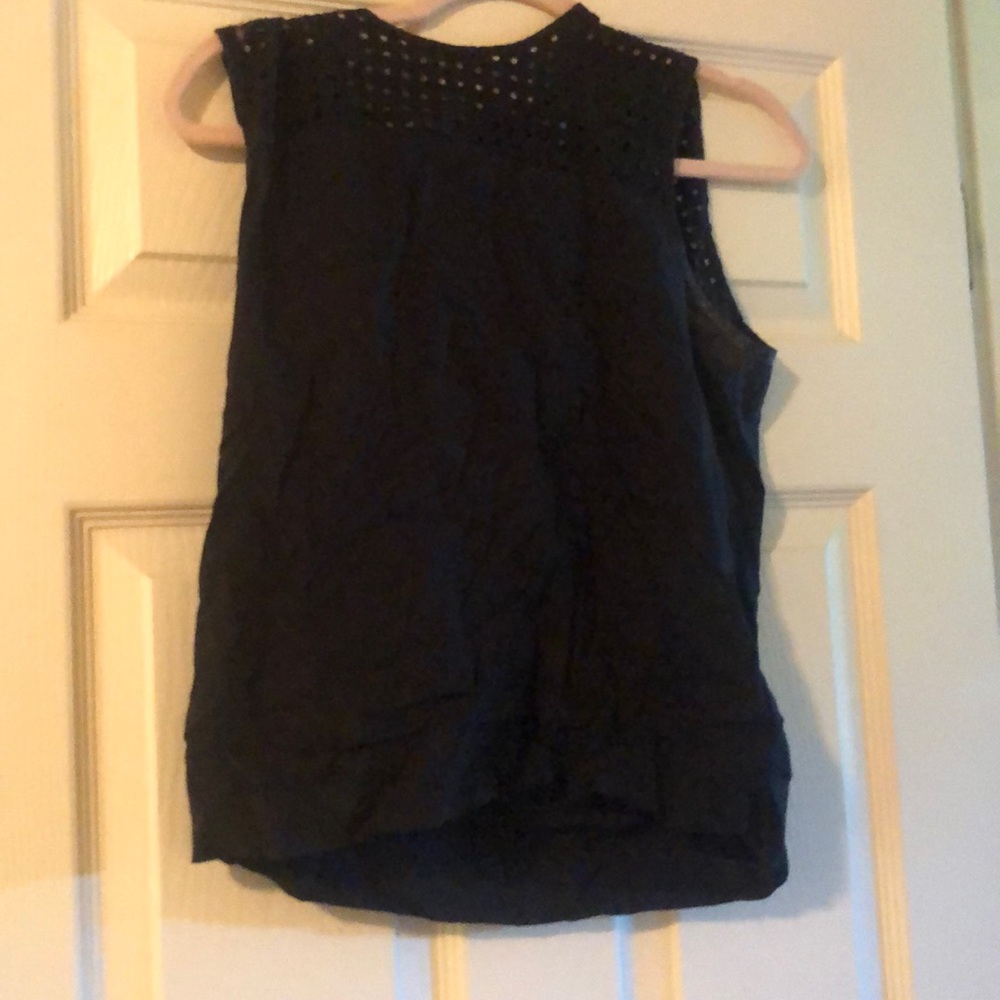 A black sleeveless tank top